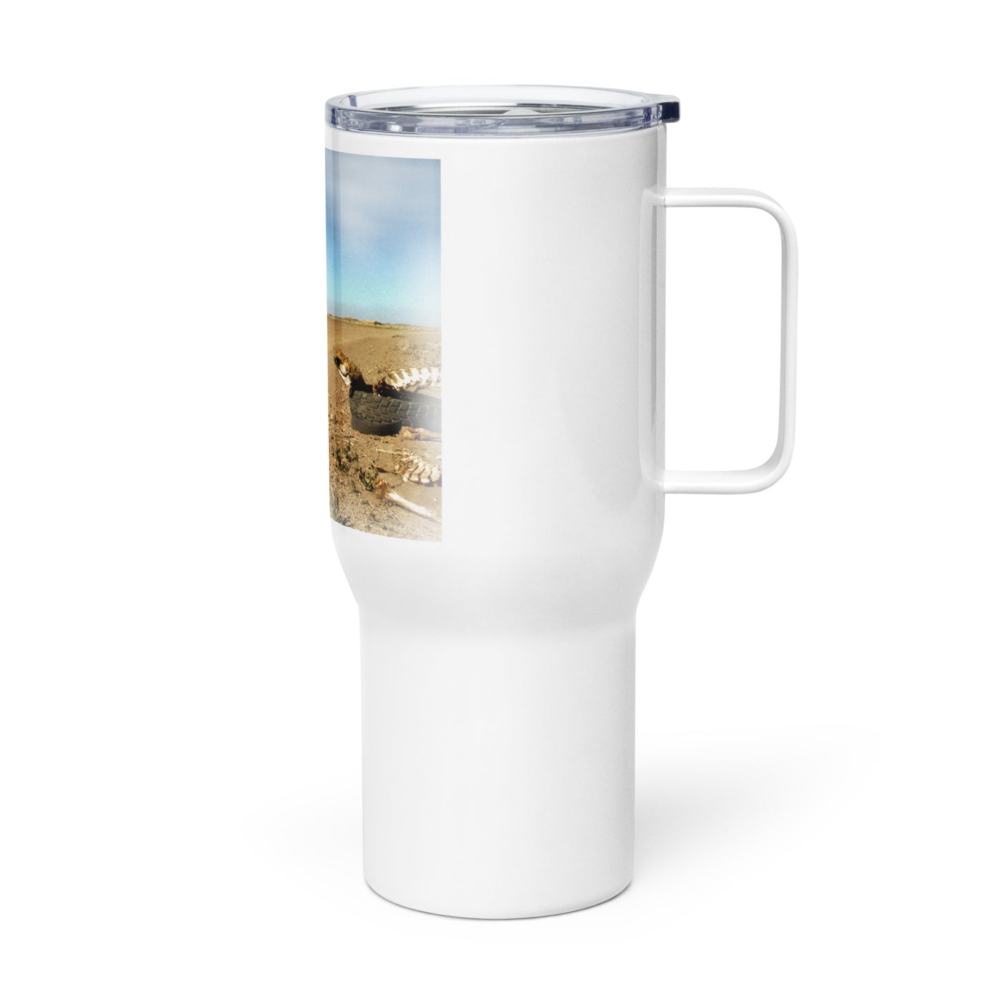 Travel mug with a handle